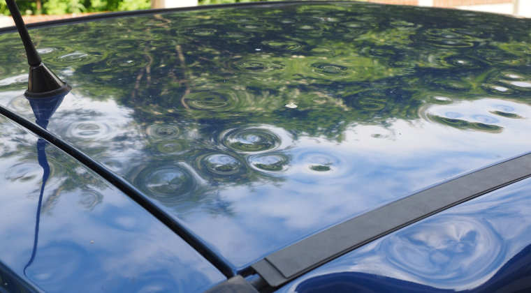 Auto po gradobiciu - jak się zabezpieczyć przed stratami?