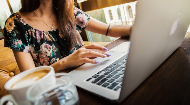 Ubezpieczenie samochodu online - dlaczego się opłaca?